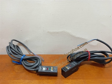 Hình ảnh của Cảm biến quang Omron - 1 thu 1 phát E3R-5E4 2m